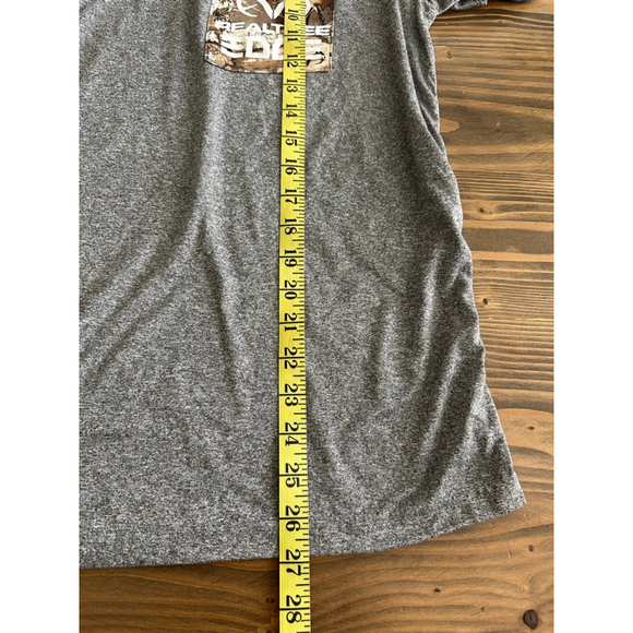 Men's Realtree Edge T-Shirt Size L Gray Camo Pocket Performance Shirt - Picture 6 of 6
